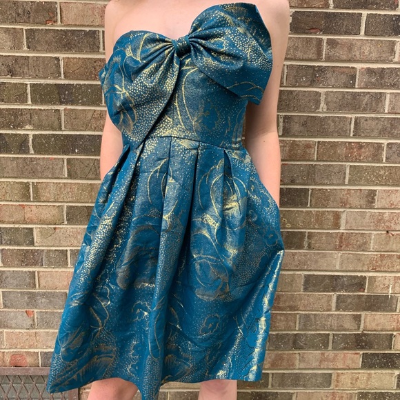 Rebecca Taylor Dresses & Skirts - Rebecca Taylor Cocktail dress